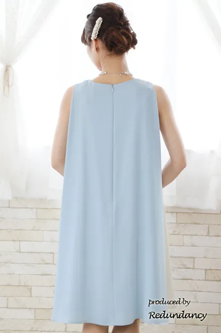 ブルー×ホワイトの配色Aラインドレス