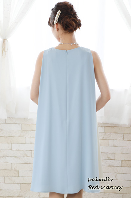ブルー×ホワイトの配色Aラインドレス