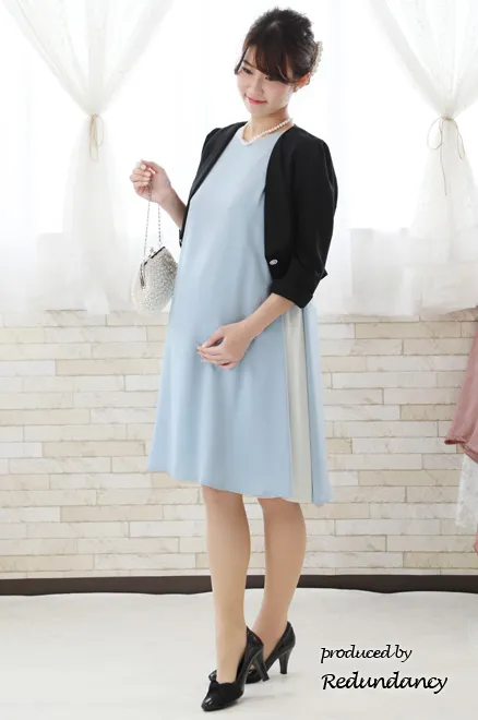 ブルー×ホワイトの配色Aラインドレス