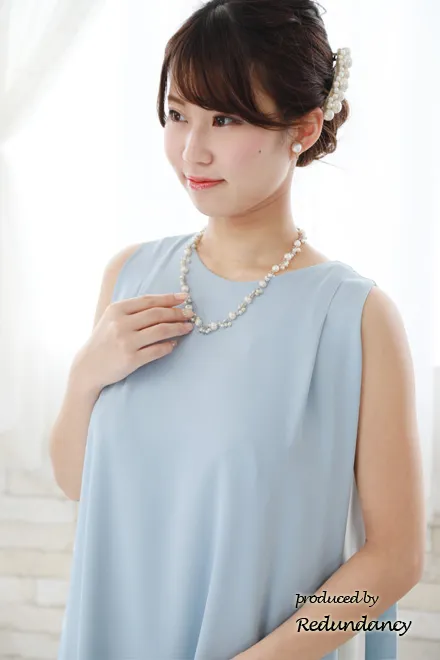 ブルー×ホワイトの配色Aラインドレス