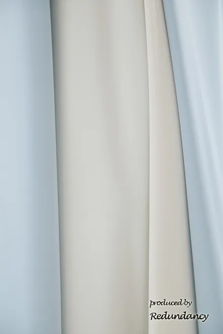 ブルー×ホワイトの配色Aラインドレス