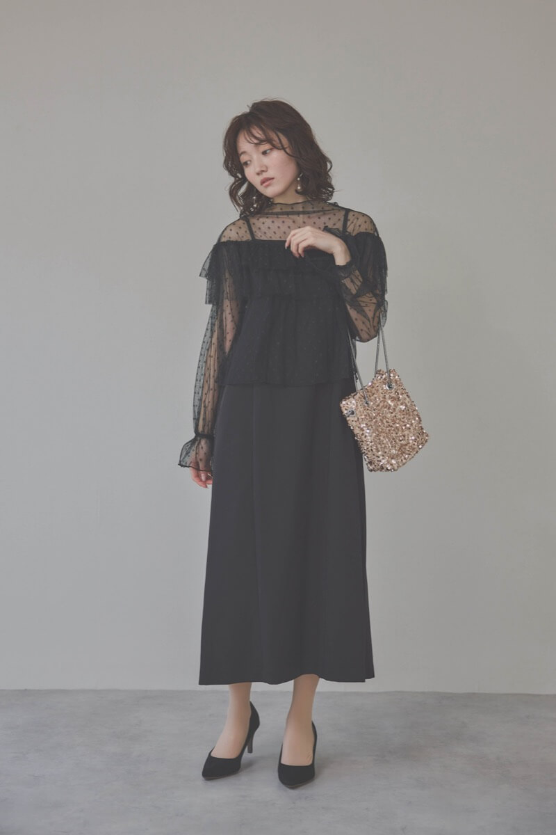 ブラックのドットチュールトップスドレス