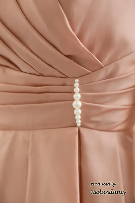 ピンクのボリュームチュールドレス