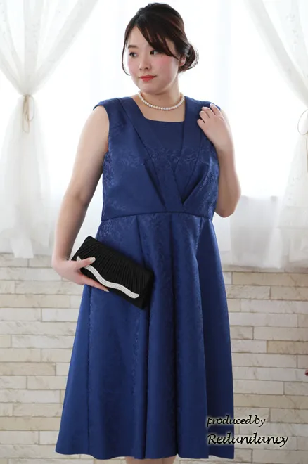 ブラックの織柄フォーマルロングドレス