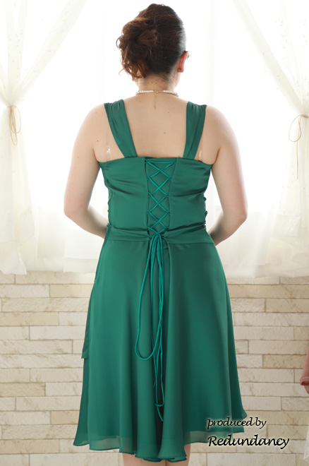 グリーンのスタイルアップドレープドレス