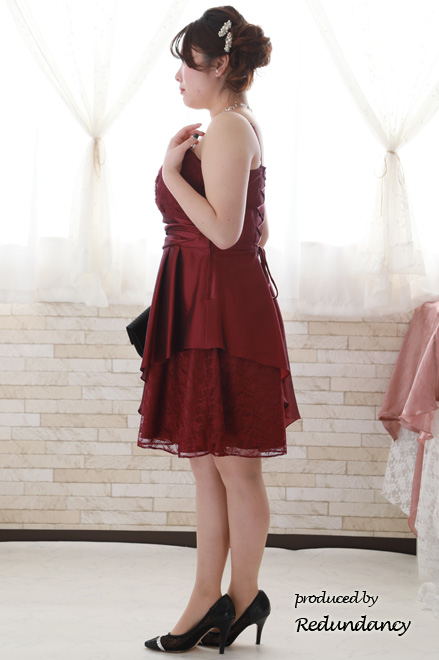 ワインレッドのシャンタンレースドレス