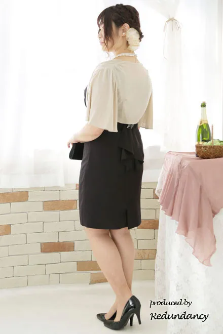 ゴールドのラメ入り五分袖ボレロ