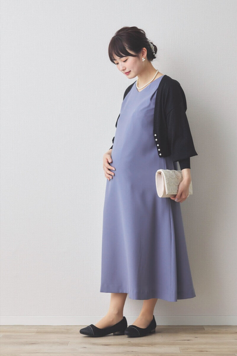 ブルーのレース袖Aラインドレス