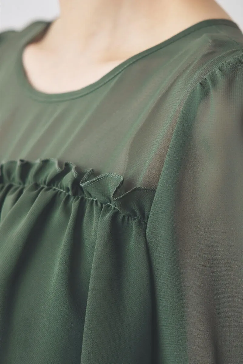 グリーンの授乳口付きフリルシフォンドレス