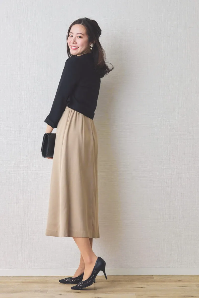 ベージュのチェックデザインペンシルドレス