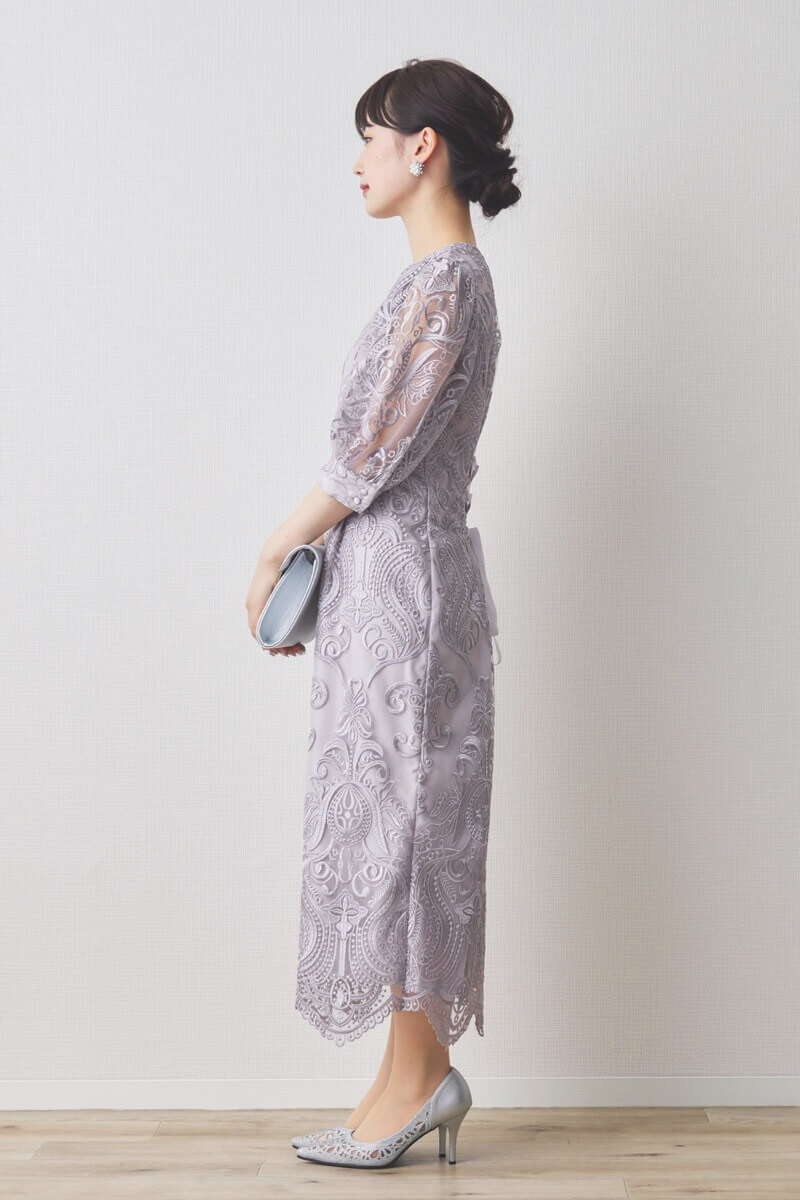 ラベンダーのエンブロイダリーコクーンドレス