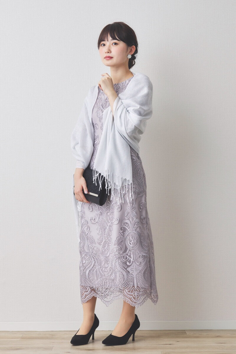 ラベンダーのエンブロイダリーコクーンドレス