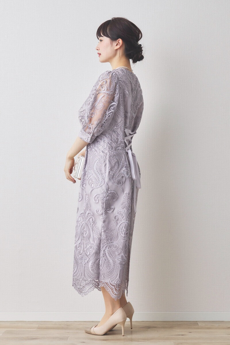 ラベンダーのエンブロイダリーコクーンドレス