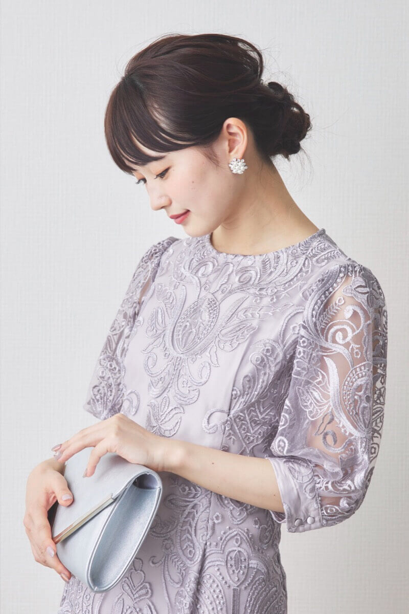 ラベンダーのエンブロイダリーコクーンドレス