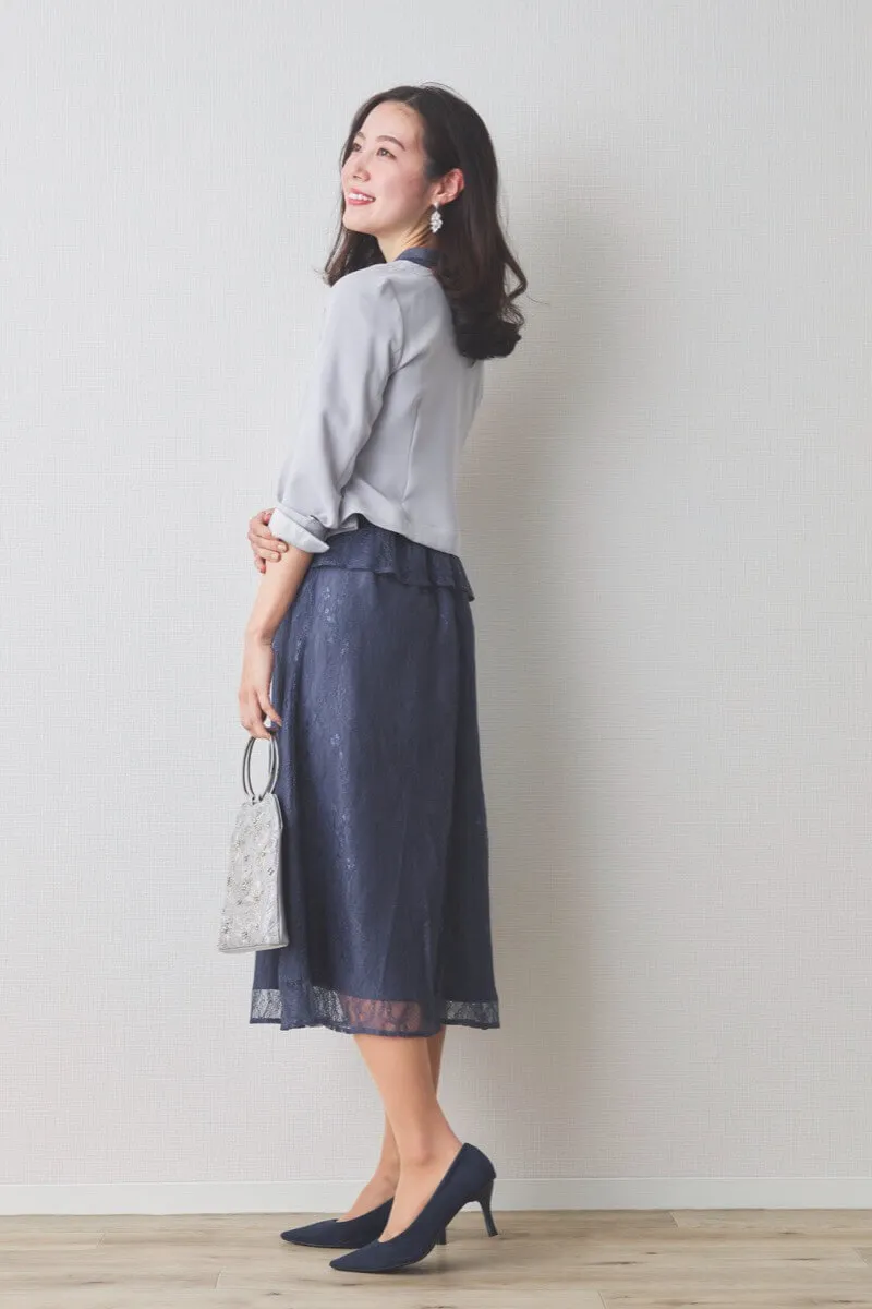インディゴブルーのペプラムレースドレス