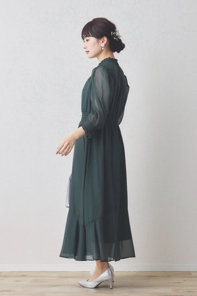 ダークグリーンのハイネックラメシフォンドレス