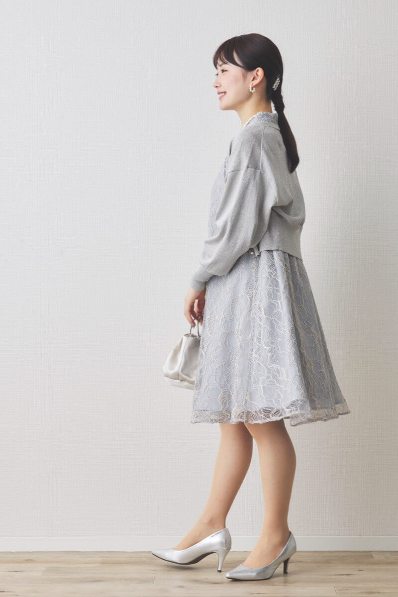 ブルーグレーのシアーレースAラインドレス
