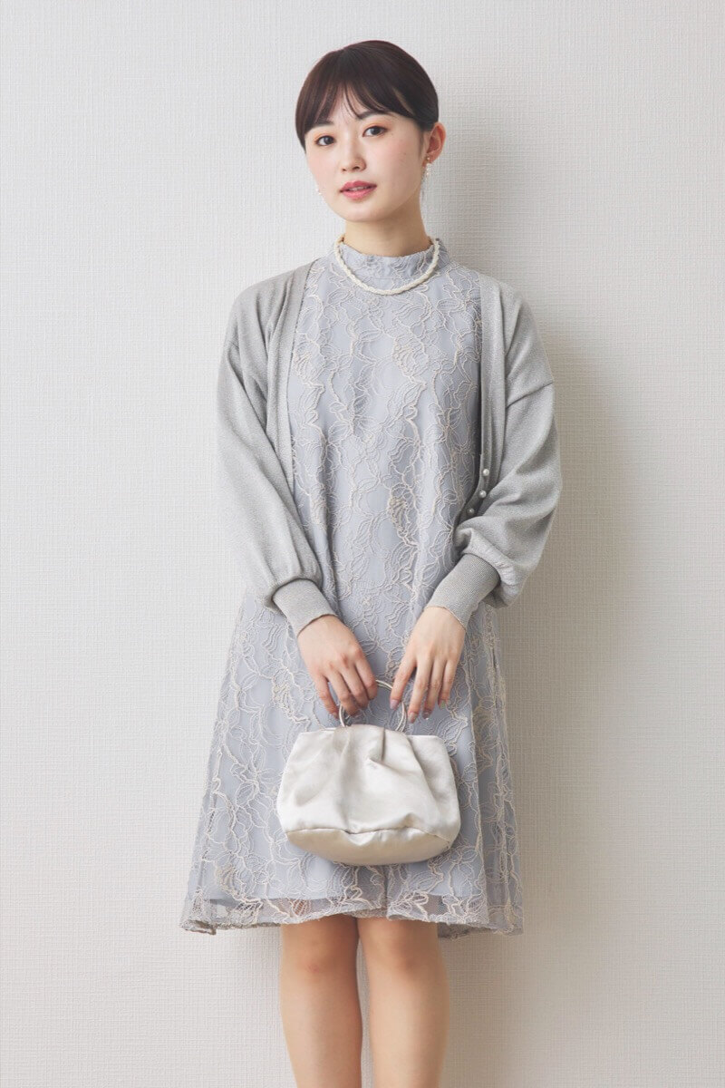 ブルーグレーのシアーレースAラインドレス