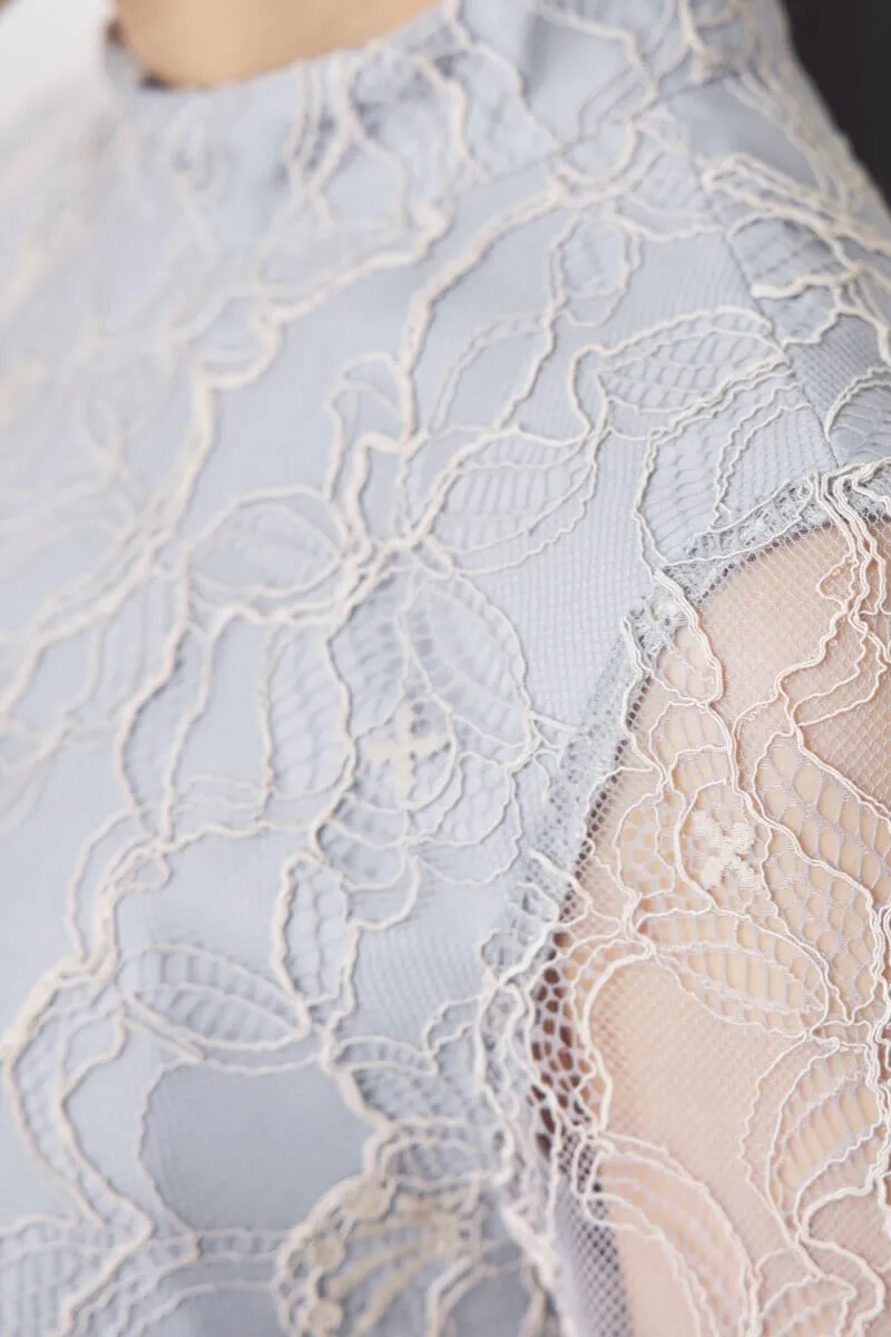 ブルーグレーのシアーレースAラインドレス