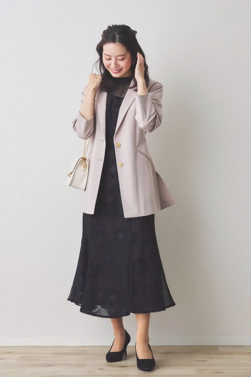 ブラックの花柄オーガンジーパフスリーブドレス