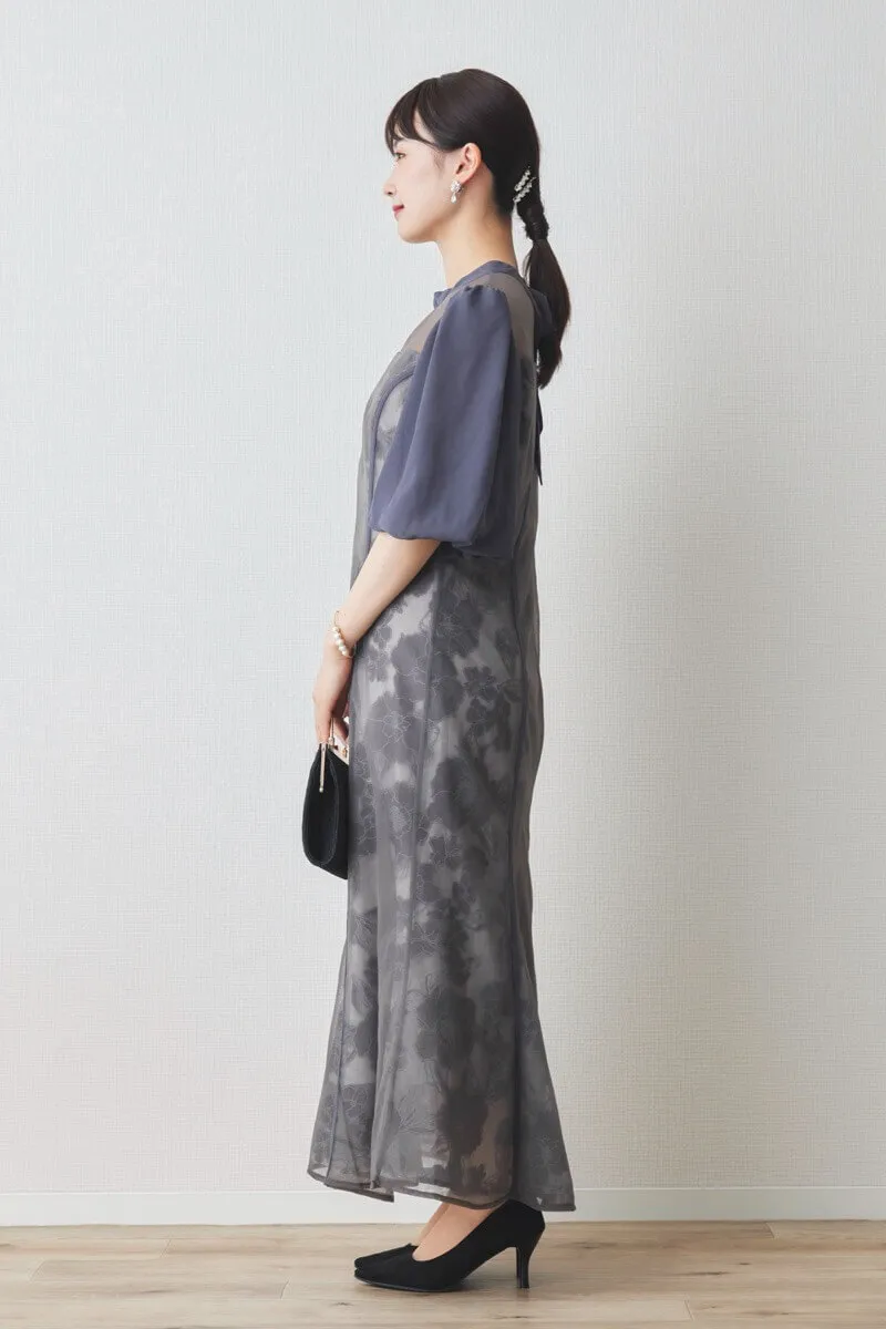 ブルーの花柄オーガンジーパフスリーブドレス