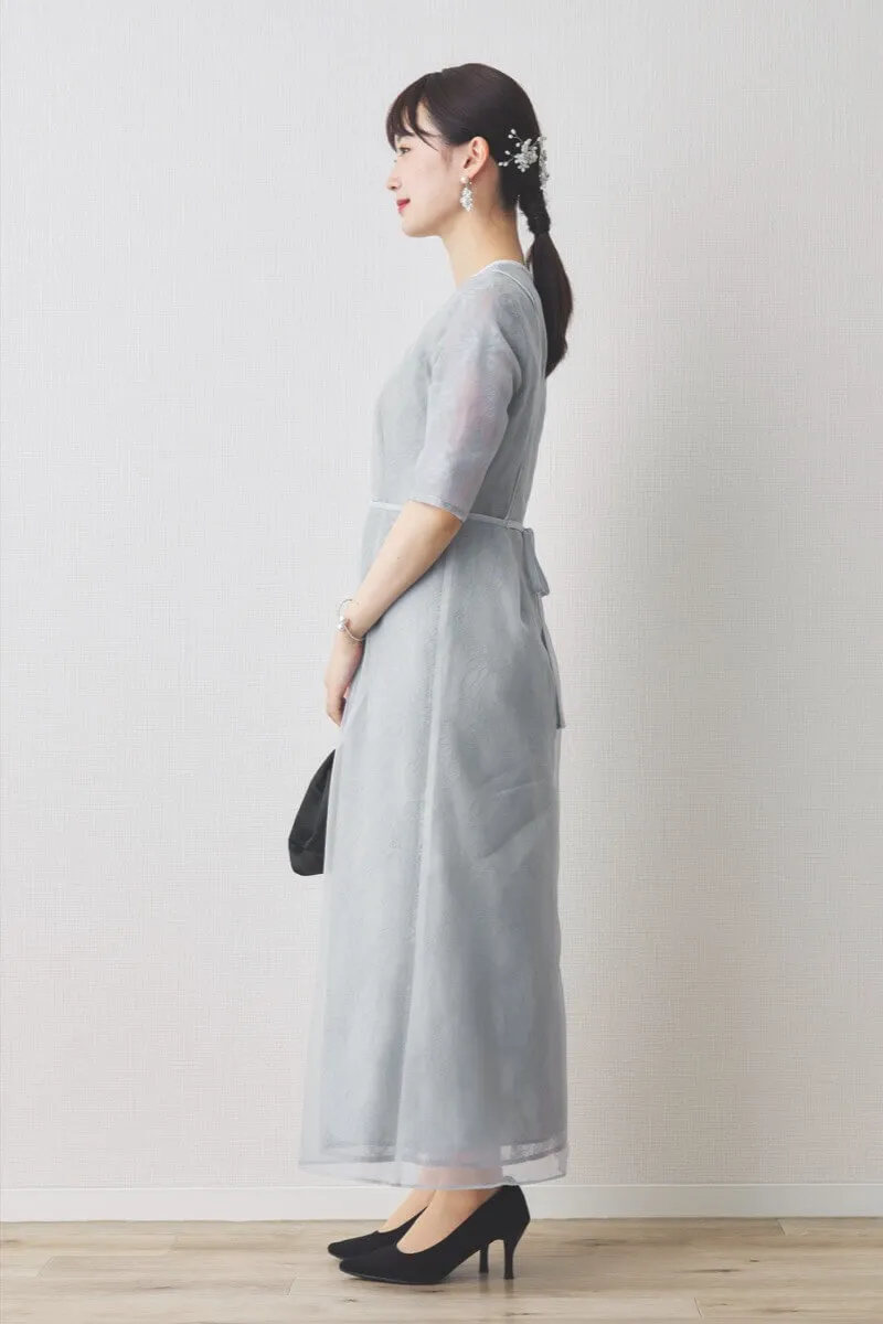 ブルーグレーのシアーレースパイピングドレス