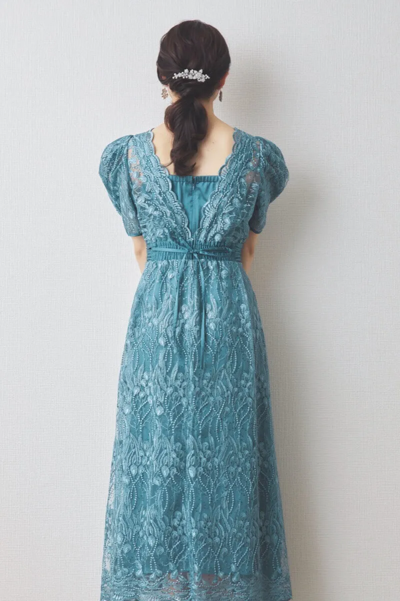 ブルーのレイヤードシャイニーグラスドレス