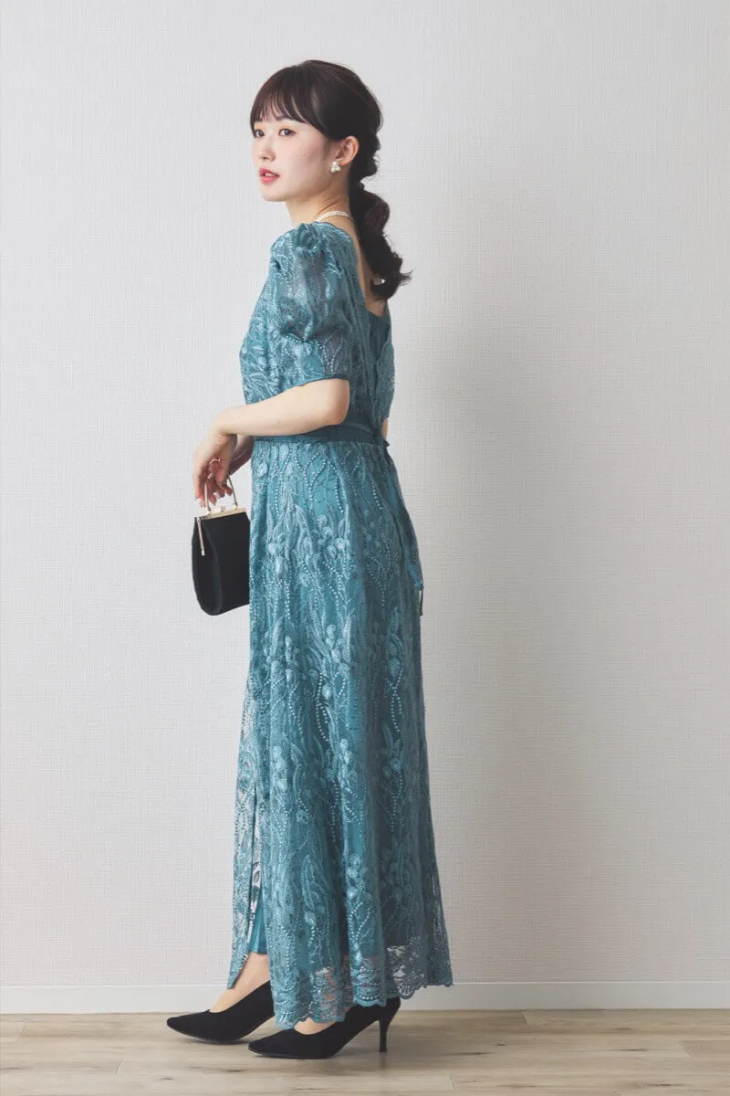 ブルーのレイヤードシャイニーグラスドレス