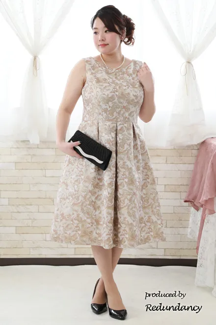 ゴールドの花柄タック入りノースリーブドレス