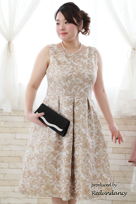 ゴールドの花柄タック入りノースリーブドレス