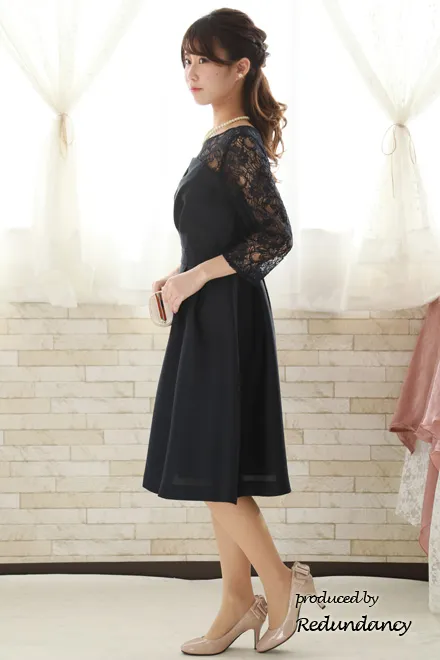 ネイビーのビスチェ風七分袖レースドレス