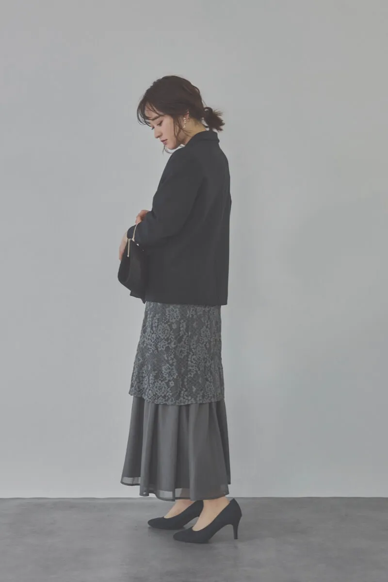 チャコールグレーのシャーリングスリーブ花柄レースドレス