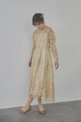 ベージュのボリュームスリーブ刺繍ドレス　M/Select Shop