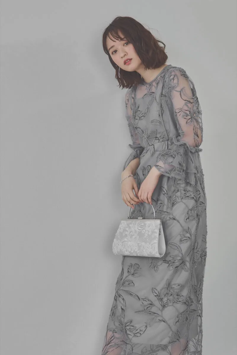 ブルーグレーのファーヤーン刺繍フリルスリーブドレス