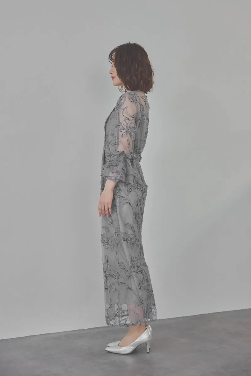 ブルーグレーのファーヤーン刺繍フリルスリーブドレス