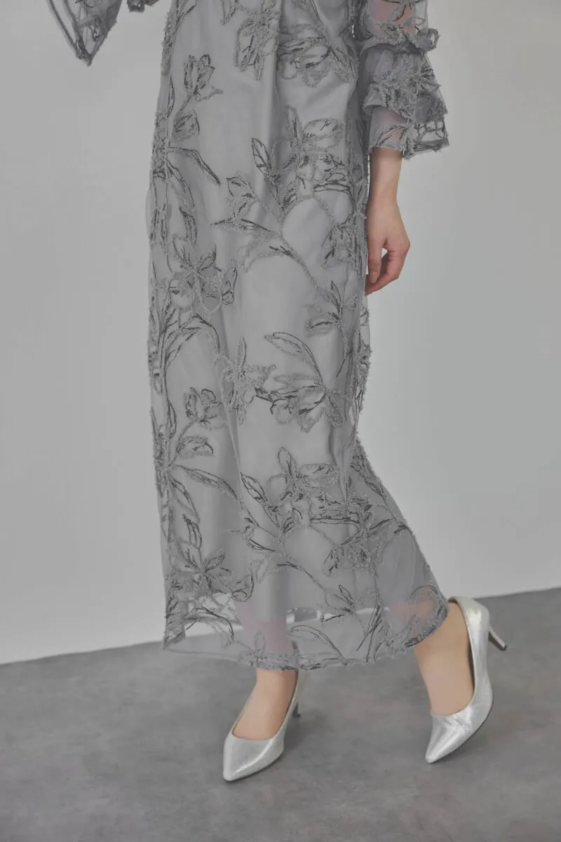 ブルーグレーのファーヤーン刺繍フリルスリーブドレス