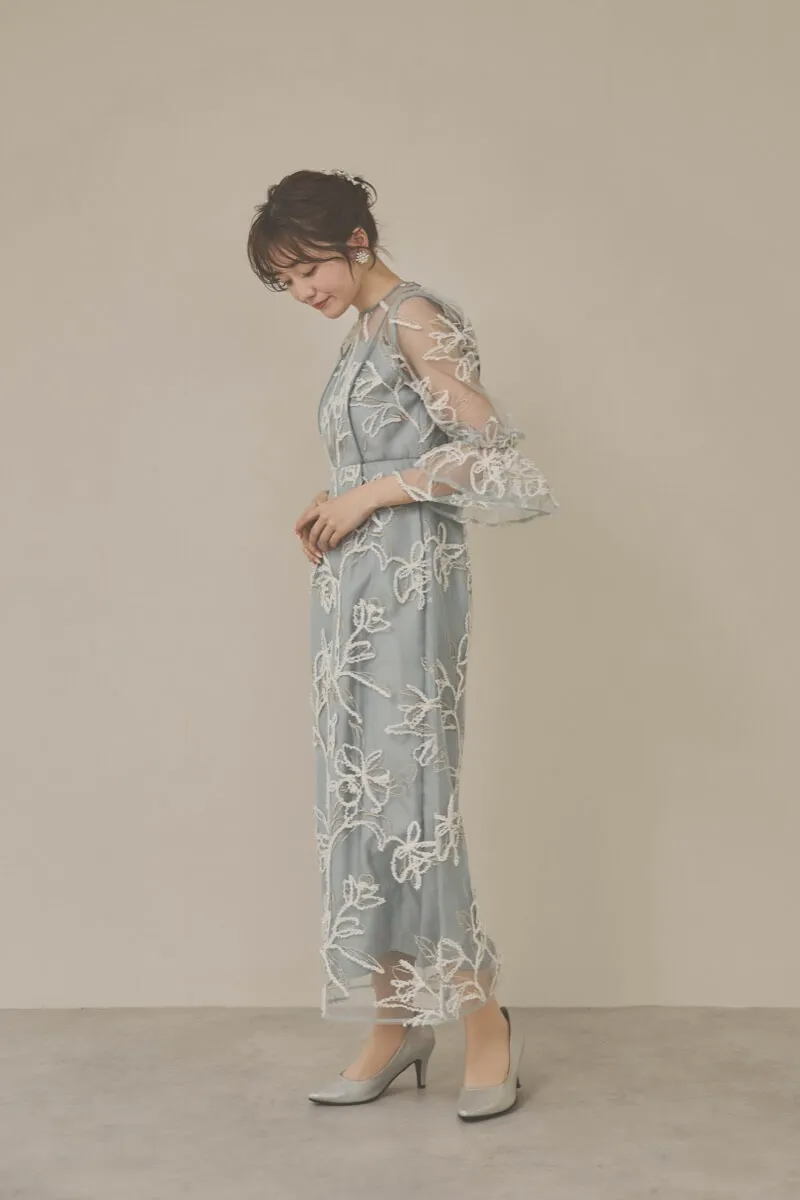 ライトグリーンのファーヤーン刺繍フリルスリーブドレス