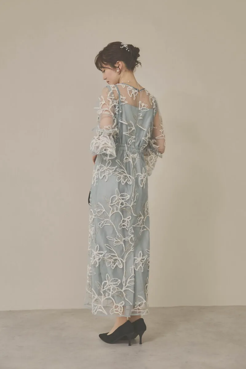 ライトグリーンのファーヤーン刺繍フリルスリーブドレス