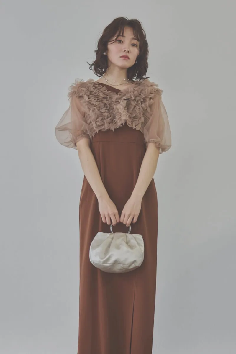 ブラウンのチュールフリルアシンメトリードレス