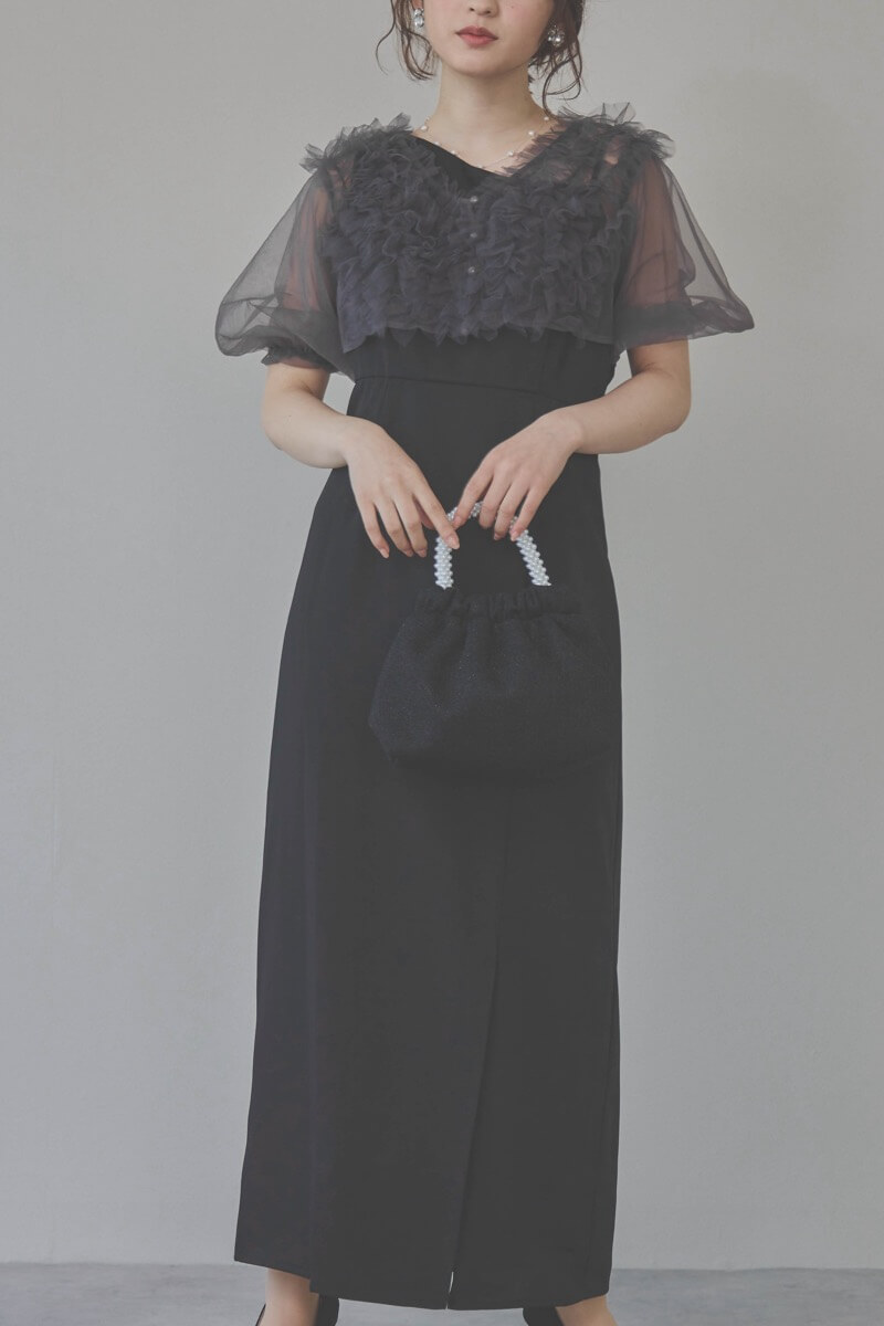 ブラックのチュールフリルアシンメトリードレス