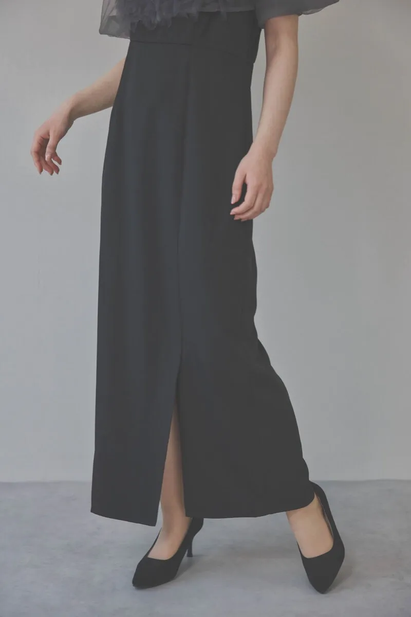 ブラックのチュールフリルアシンメトリードレス