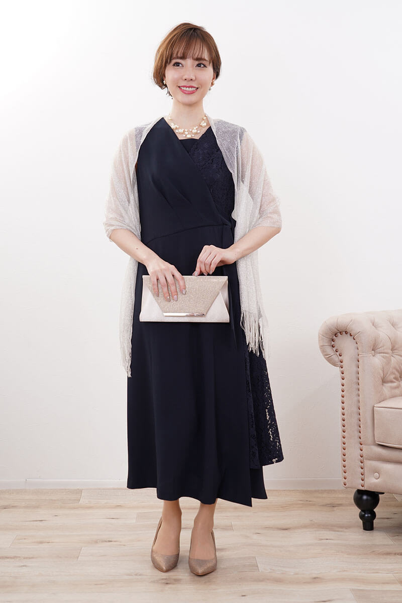 大小パールのゴールドワイヤーネックレス