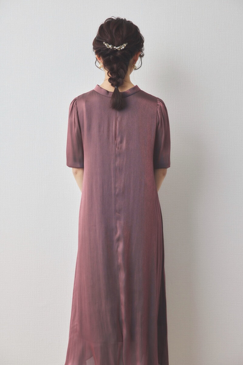 バーガンディーのシャイニーAラインドレス