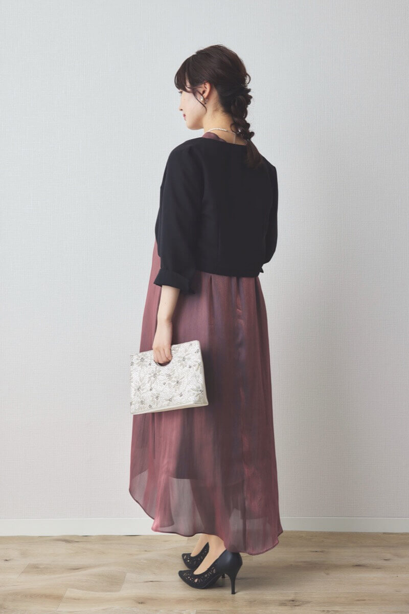 バーガンディーのシャイニーAラインドレス