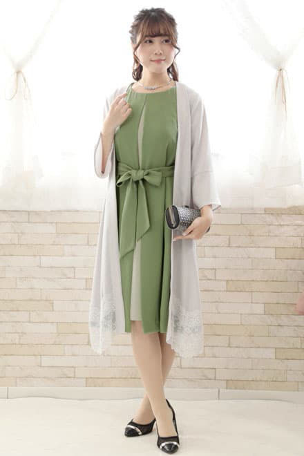 シルバーのビジューストーンチョーカー