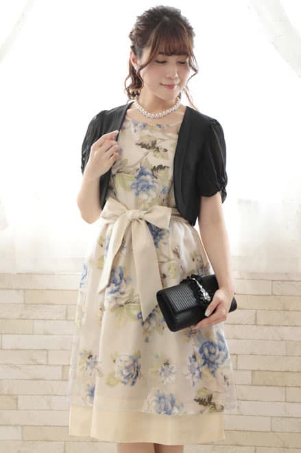 ホワイトパールとダイヤ調ストーンのネックレス