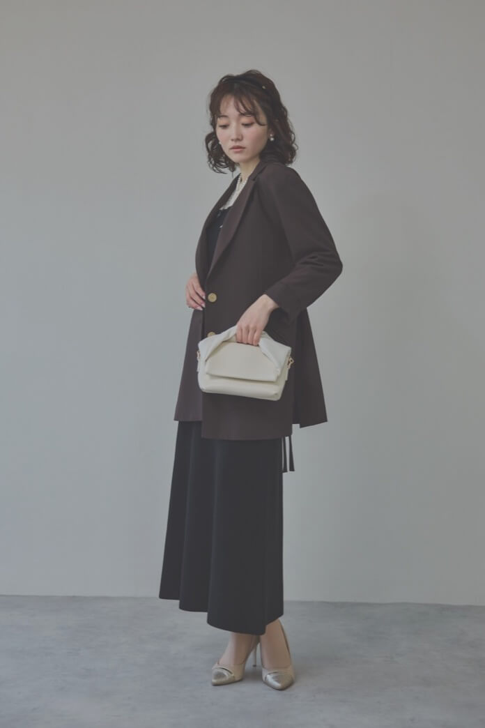 アイボリーのリュバンバッグ