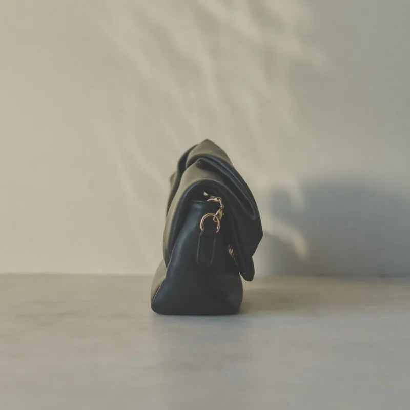 ブラックのリュバンバッグ