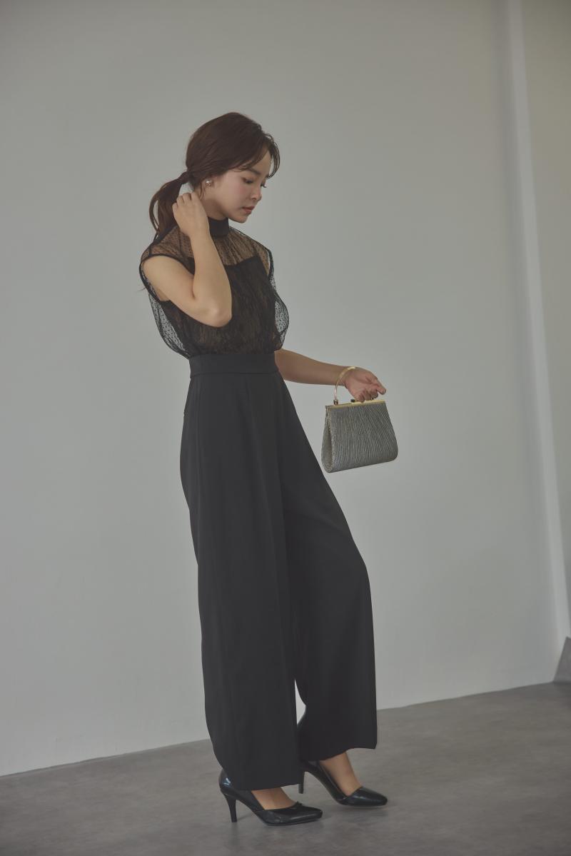 ブラックのチュールレースドッキングパンツドレス