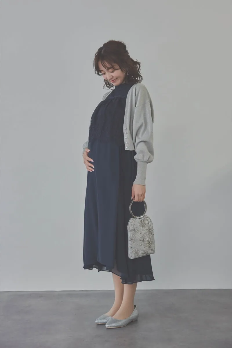 ネイビーの授乳口付ハイネックレースドレス